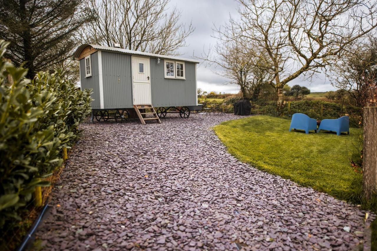 Luxury Shepherd'S Hut On Flower Farm With Outdoor Bath In Mid Cornwall Truro Zewnętrze zdjęcie